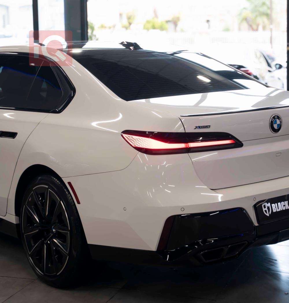 بي ام دبليو الفئة 7